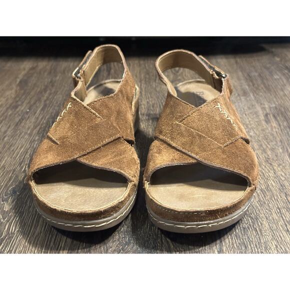 Born Women's Ebba Brown Suede Sandals SZ 8 - Picture 11 of 15